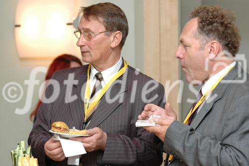 (c) Fotodienst / Daniel K. Gebhart - Pressebrunch zum Rauchertelefon und Symposium zum Welt-Nichtrauchertag - FOTO: Symposium Teilnehmer.