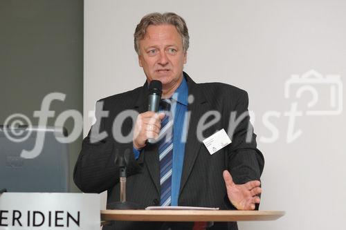 (c) Fotodienst / Daniel K. Gebhart - Pressebrunch zum Rauchertelefon und Symposium zum Welt-Nichtrauchertag - FOTO: Gen. Dir. Konrad Köck (Niederösterreichische Gebietskrankenkasse)