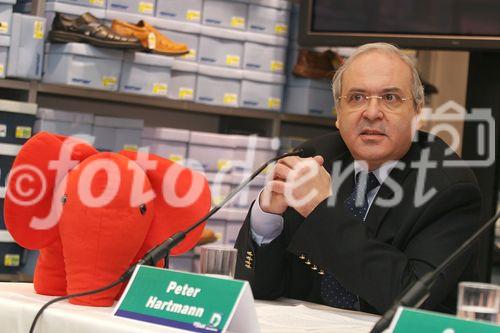 (C) fotodienst/Anna Rauchenberger - Wien 28.02.2006 - Deichmann setzt mit Elefanten-Kinderschuhen und der Herrenschuhmarke Gallus die Erfolgsgeschichten von zwei Traditionsmarken fort. FOTO: Peter Hartmann,  Geschäftsführer DEICHMANN Österreich.