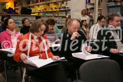 (C) fotodienst/Anna Rauchenberger - Wien 28.02.2006 - Deichmann setzt mit Elefanten-Kinderschuhen und der Herrenschuhmarke Gallus die Erfolgsgeschichten von zwei Traditionsmarken fort. FOTO: Großes Medieninteresse bei der DEICHMANN Pressekonferenz.