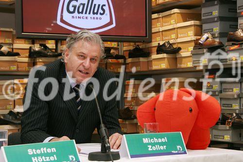 (C) fotodienst/Anna Rauchenberger - Wien 28.02.2006 - Deichmann setzt mit Elefanten-Kinderschuhen und der Herrenschuhmarke Gallus die Erfolgsgeschichten von zwei Traditionsmarken fort. FOTO:  Michael Zoller, Pojektkoordinator für die Marke Elefanten).