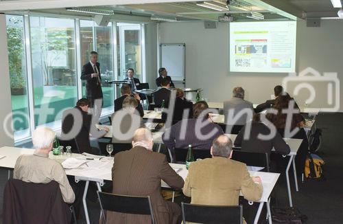 Bilanzmedienkonferenz Goldbach Media AG. Bild: Klaus Kappeler, Chief Executive Officer (CEO) der Goldbach Media AG; Mario Hrastnig, Chief Financial Officer (CFO) der Goldbach Media AG; Peter A.C. Blum, Praesident des Verwaltungsrates der Goldbach Media AG; Journalisten an der Medienkonferenz