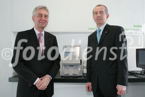 (C) fotodienst/Paul Hamm GmbH - Linz 16.03.2006 - KEBA - Personelle Änderungen im Vorstand und internationaler Grossauftrag - Pressegespräch KEBA AG. FOTO v.l.: Gerhard LUFTENSTEINER (Vorstandsvorsitzender KEBA AG), Franz HÖLLER (technischer Vorstand KEBA AG)