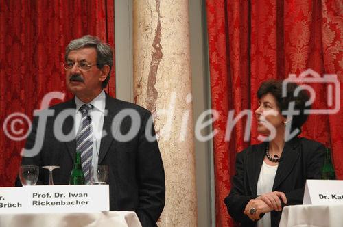 (C) fotodienst/ Marco Frauchiger - Bern 20.03.2006 – Präsentation der Resultate der vorgenommenen Studie und Roundtable-Gespräche im Berner Bellevue Palace. FOTO: v.l Prof. Dr. Iwan Rickenbacher (Kommunikationsberater), Dr. Kathy Riklin (Nationalrätin, CVP/ZH).