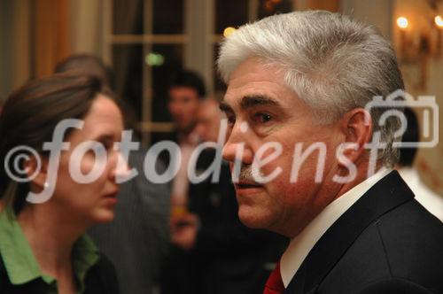 (C) fotodienst/ Marco Frauchiger - Bern 20.03.2006 – Präsentation der Resultate der vorgenommenen Studie und Roundtable-Gespräche im Berner Bellevue Palace. FOTO: David Knöri (Projektleiter, Statistisches Amt des Kantons Zürich).