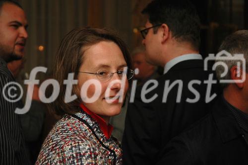 (C) fotodienst/ Marco Frauchiger - Bern 20.03.2006 – Präsentation der Resultate der vorgenommenen Studie und Roundtable-Gespräche im Berner Bellevue Palace. FOTO: 
Prof. Dr. Heide Brücher (Leiterin Kompetenzzentrum E-Government Berner Fachhochschule).