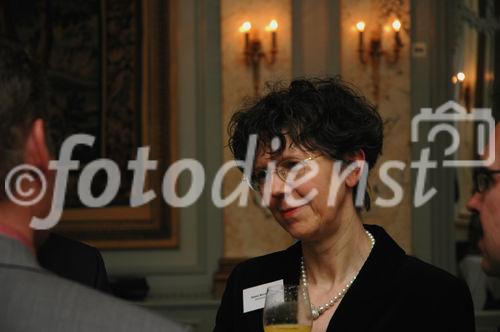 (C) fotodienst/ Marco Frauchiger - Bern 20.03.2006 – Präsentation der Resultate der vorgenommenen Studie und Roundtable-Gespräche im Berner Bellevue Palace.