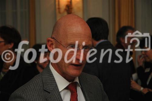 (C) fotodienst/ Marco Frauchiger - Bern 20.03.2006 – Präsentation der Resultate der vorgenommenen Studie und Roundtable-Gespräche im Berner Bellevue Palace. FOTO: Marius Redli (Direktor Bundesamt für Informatik und Telekommunikation, BIT).