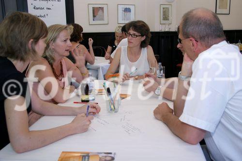 (C) fotodienst/Anna Rauchenberger - Wien 19.06.2006 - Karenzwege zur Karriere - Karrierewege zur Karenz. Unter diesem Motto stand das heutige DiscurscafŽ vom abz austria. 