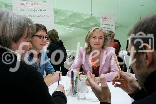 (C) fotodienst/Anna Rauchenberger - Wien 20.03.2006 - Vortrag und Diskurscafé: Was lockt die neuen Väter an den Herd? 