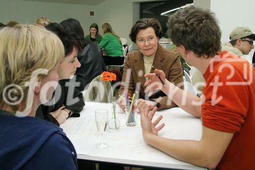 (C) fotodienst/Anna Rauchenberger - Wien 20.03.2006 - Vortrag und Diskurscafé: Was lockt die neuen Väter an den Herd? 