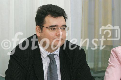 (C) fotodienst/Anna Rauchenberger - Wien 20.03.2006 - Strukturelle Väter-Karenz und Mütter-Karrieren im europäischen Vergleich: Was lockt die neuen Väter an den Herd? FOTO: Mag. Arthur Forstner (Prokurist der waff PM GesmbH).