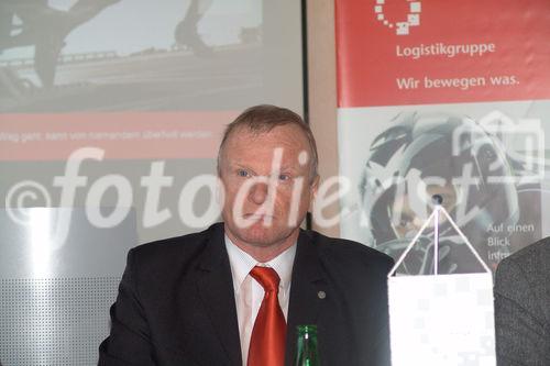 'Spatenstich 07-04-2006 - Quehenberger baut neues Logistikzentrum in Enns': Direktor Günther Baumgartner - Foto: www.iManufaktur.at