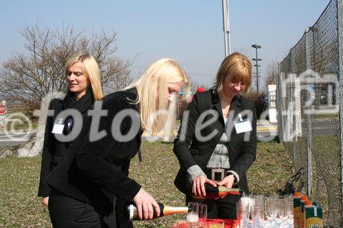 'Spatenstich 07-04-2006 - Quehenberger baut neues Logistikzentrum in Enns':  - Foto: www.iManufaktur.at