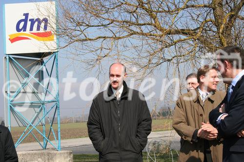 'Spatenstich 07-04-2006 - Quehenberger baut neues Logistikzentrum in Enns':  - Foto: www.iManufaktur.at