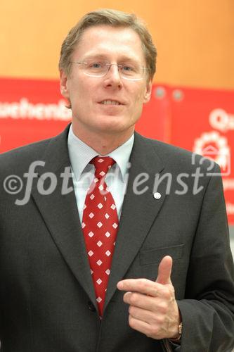 (c) Fotodienst / Daniel K. Gebhart - Quehenberger Logistik AG & Co KG: Jahres Pressekonferenz - Foto: Hermann Kï¿½ltringer (Stellvertretender Vorstand)