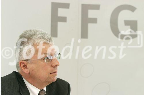 (C) fotodienst/Anna Rauchenberger - Wien 03.04.2006 - Eine schöne Bilanz zum ersten Geburtstag der FFG. FOTO: Dr. Klaus Pseiner (Geschäftsführer der FFG).