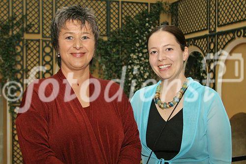 (C) fotodienst/Anna Rauchenberger - Wien 28.04.2006 - Der österreichische Franchise-Verband feiert im Palais Auersperg seinen 20. Geburtstag. FOTO: Vizepräsidentin des Franchise Verbandes Mag. Waltraud Martius und Frau Jung.