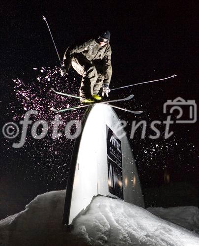 Die Jury-Sitzung des 10. Schweizer Pressefoto-Award fand am Freitag, 7. April 2006, unter der Leitung von Ulrich Tanner (TAWAPRESS) und Wilfried Seywald (pressetext) in Zürich statt. Nominiertes Fotos aus der Kategorie 