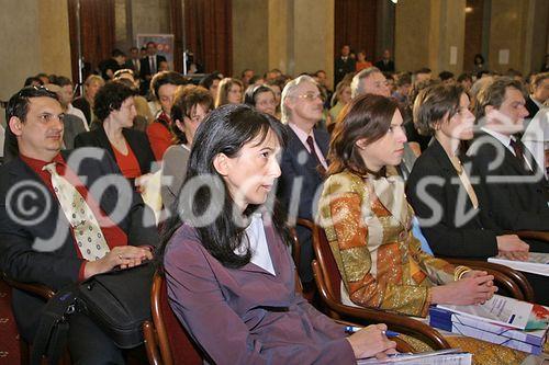 (C) fotodienst/Anna Rauchenberger - Wien 26.04.2006 - Studienvorstellung, Referate und Podiumsdiskussion zum Thema 'go international - Globale Wirtschaft, Globale Bildung'. Die Veranstaltung wurde von BMWA und der WKO initiiert. 