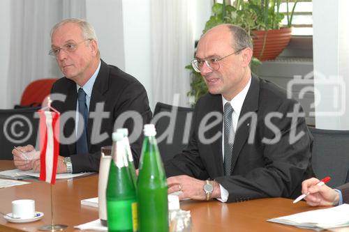 (c) Fotodienst / Daniel K. Gebhart - Botschaft der Republik Angola: GO AFRIKA AWO-Länderforum Angola - FOTO: Stefan Pistauer, Vice Presidente de Camara Federal de Economia da Austria