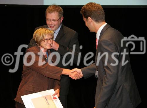 (C) Fotodienst/Anna Rauchenberger - Wien 03.09.2007 - ÖGARI (Österreichische Gesellschaft für Anaesthesiologie, Reanimation und Intensivmedizin) veranstaltet vom 5.-7. September den AIC - Austrian International Congress im Museumsquartier. FOTO: Posterverleihung 'Best of abstracts'