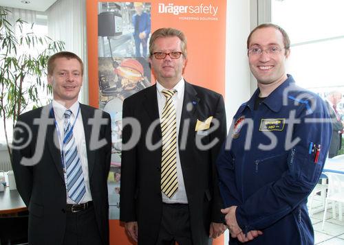 (C) Anna Rauchenberger - Wien 05.06.2007 - Expedition Mars - Raumfahrt in die Zukunft. FOTO:  Ing. Alexander Markl (Berufsfeuerwehr Wien), Reinhard Havlicek (Dräger Safety Austria), Mag. Gernot E. Grömer (Österreichisches Weltraum Forum).