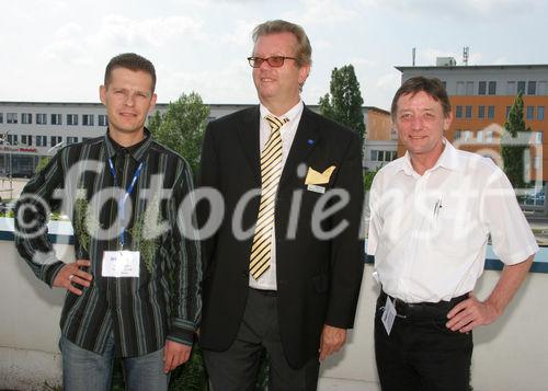 (C) Anna Rauchenberger - Wien 05.06.2007 - Expedition Mars - Raumfahrt in die Zukunft. FOTO:  Martin Slatar (Hochegger Technik), Reinhard Havlicek (Dräger Safety Austria), Gerhard Kadonitz (Hochegger Technik).