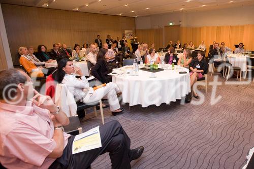 (C)fotodienst/Anna Rauchenberger -  Wien, am 16.09.2009 - Das Österreichische Controller-Institut (ÖCI) lud am 16. September zum Human Resources-Benchmarking-Circle ein. Dabei wurden die Ergebnisse des 1. ÖCI-HR-Panels präsentiert und im Expertenkreis diskutiert. Ausgangspunkt ist der Gedanke, dass die Human Resources, die MitarbeiterInnen, ein kritischer Erfolgsfaktor für jedes Unternehmen sind, sowohl in Zeiten der Hochkonjunktur als auch besonders bei wirtschaftlicher Verlangsamung.