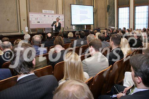 (C) fotodienst/Anna Rauchenberger - Wien 07.06.2006 - Das Wirtschaftsforum der Führungskräfte veranstaltete im Haus der Industrie einen Vortrag zum Thema 'Die Zukunft der Arbeit - Veränderungen in den Lebensstilen und ihre Auswirkungen auf die Wirtschaft'. FOTO: Prof. Mag. Peter Zellmann (Leiter des IFT-Instituts für Freizeit- und Tourismusforschung)