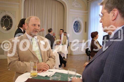 (C) fotodienst/Anna Rauchenberger - Wien 07.06.2006 - Das Wirtschaftsforum der Führungskräfte veranstaltete im Haus der Industrie einen Vortrag zum Thema 'Die Zukunft der Arbeit - Veränderungen in den Lebensstilen und ihre Auswirkungen auf die Wirtschaft'. FOTO: Gäste.