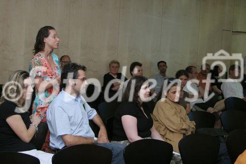 (C) fotodienst/Anna Rauchenberger - Wien 27.06.2006 - Podiumsdiskussion über Zusammenhänge zwischen Umweltschutz, Konflikt und globaler Verantwortung, veranstaltet von der OEZA, der Österreichischen Entwicklungszusammenarbeit. 