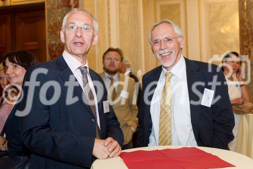 (C) fotodienst.at / Anna Rauchenberger - Wien, am 01.06.2011 - Heute lud das Wirtschaftsforum der Führungskräfte (WdF) zur jährlichen Generalversammlung ins Haus der Industrie. Im Rahmen der Veranstaltung wurden die Agenden des scheidenden Vorsitzenden an den neuen Vorsitzenden übergeben. Das WdF wurde 1979 gegründet und vertritt die Anliegen der österreichischen Führungskräfte, unter anderem als Vertreter im europäischen Dachverband Confédération Européenne des Cadres (CEC). Dem unabhängigen Verein gehören bundesweit knapp 2.800 ManagerInnen an.