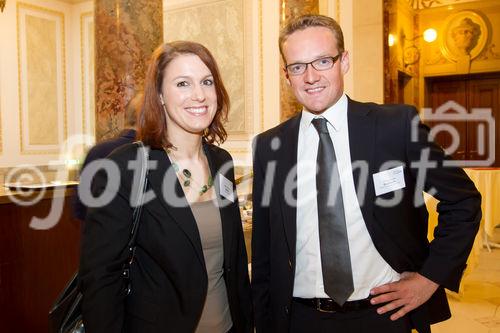 (C) fotodienst.at / Anna Rauchenberger - Wien, am 01.06.2011 - Heute lud das Wirtschaftsforum der Führungskräfte (WdF) zur jährlichen Generalversammlung ins Haus der Industrie. Im Rahmen der Veranstaltung wurden die Agenden des scheidenden Vorsitzenden an den neuen Vorsitzenden übergeben. Das WdF wurde 1979 gegründet und vertritt die Anliegen der österreichischen Führungskräfte, unter anderem als Vertreter im europäischen Dachverband Confédération Européenne des Cadres (CEC). Dem unabhängigen Verein gehören bundesweit knapp 2.800 ManagerInnen an.