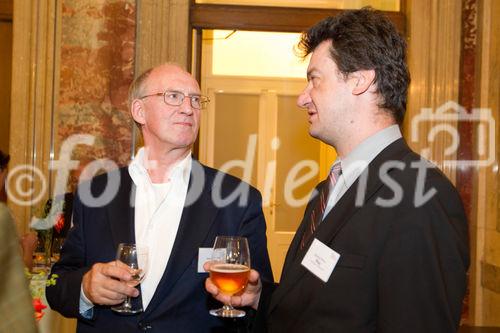 (C) fotodienst.at /Anna Rauchenberger  - Wien, 01.06.2011 –  Heute lud das Wirtschaftsforum der Führungskräfte (WdF) zur Generalversammlung ins Haus der Industrie. Im Rahmen der Veranstaltung wurden die Agenden des scheidenden Vorsitzenden an den neuen Vorsitzenden übergeben. Das WdF wurde 1979 gegründet und vertritt die Anliegen der österreichischen Führungskräfte, unter anderem als Vertreter im eurpäischen Dachverband Confédération Européenne des Cadres (CEC). Dem unabhängigen Verein gehören bundesweit knapp 2800 ManagerInnen an.