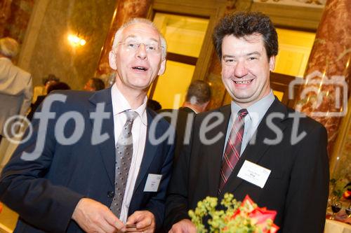 (C) fotodienst.at /Anna Rauchenberger  - Wien, 01.06.2011 –  Heute lud das Wirtschaftsforum der Führungskräfte (WdF) zur Generalversammlung ins Haus der Industrie. Im Rahmen der Veranstaltung wurden die Agenden des scheidenden Vorsitzenden an den neuen Vorsitzenden übergeben. Das WdF wurde 1979 gegründet und vertritt die Anliegen der österreichischen Führungskräfte, unter anderem als Vertreter im eurpäischen Dachverband Confédération Européenne des Cadres (CEC). Dem unabhängigen Verein gehören bundesweit knapp 2800 ManagerInnen an.