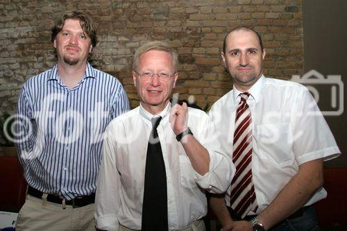 (C) fotodienst/Anna Rauchenberger - Wien 27.06.2006 - Der Österreichische Musikfonds ist eine Initiative zur Förderung professioneller Österreichischer Musikproduktionen. Nun feiert er sein einjähriges Bestehen. FOTO v.l.: Georg Tomandl (Obmann Musikfonds), Staatssekretär Franz Morak (Staatssekretariat für Kunst und Medien), Harry Fuchs (GF Musikfonds). 