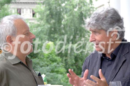 Pressegespräch über die Generalsanioerung des Theaters und deren Finanzierung. Foto: li. Präsident Günter Rhomberg im Gespräch