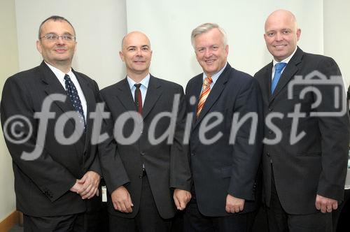 Im Oktober nimmt das erste MIC in Österreich seinen Betrieb auf.
Foto v.li.na.re:  Andreas Schabus (Academic Relations Manager); Harald Leitenmüller (Innovationssprecher, Mitglied der GL); Rudolf Kemler (Generaldirektor HP Österreich); Martin Fischer (Vice President Strategic Alliances Polycom in EMEA)
©fotodienst/Nadine Bargad