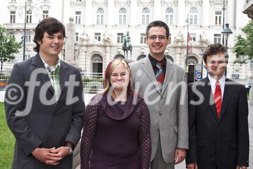 (C) fotodienst/Gudrun Krieger - Wien 21.05.2008 - Vorstellung des Projektes durch die Studenten: v li na re - Stefan Braito (BOKU),  Marilies Oeltze (BOKU), Alexander Duggleby (WU Wien),Christian Liensberger (TU Wien)