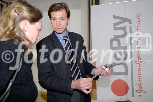 (c) fotodienst/Dan Carabas - Wien 18.04.08 - DePuy Revision Days ? Spitzenfortbildung mit österreichischen und internationalen Orthopädie-Experten - FOTO: Univ.-Prof. Dr. Reinhard Windhager  