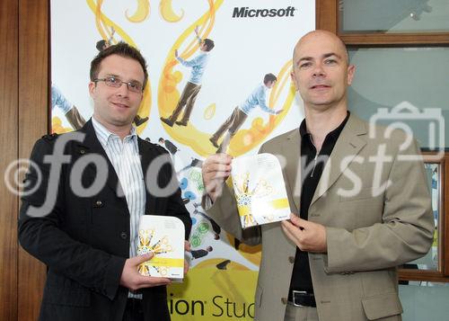 (C) Fotodienst/Anna Rauchenberger - Wien 13.06.2007 - Neue Microsoft Software Suite mit vier Anwendungen für alle Webdesign Anforderungen. FOTO v.l.: Martin Zimmermann (Product Manager für den Bereich Microsoft Expression bei Microsoft Österreich), Harald Leitenmüller (Leiter des Bereichs Developer & Platform Group bei Microsoft Österreich)
