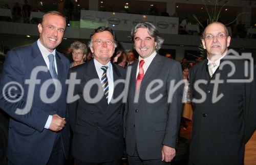 (C) Anna Rauchenberger - Wien 30.05.2007 - Bereits zum vierten Mal wurde der Preis für Unternehmen mit Verantwortung, der Trigos, vergeben. FOTO: Herbert Schweiger (GF Microsoft Österreich), Dr. Arno Gasteiger (Salzburg AG, Sonderpreisträger), Dr. Erwin Buchinger (Bundesminister für Soziales und Konsumentenschutz), Peter Buchmayr, MBA (Salzburg AG).