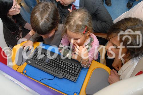 Microsoft Oesterreich und die Stadt Innsbruck praesentieren eine Initiative zur Foerderung der Sprachentwicklung von Kindern mit Hilfe moderner Medientechnologie.