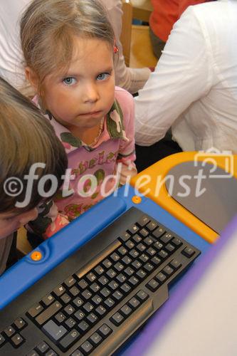 Microsoft Oesterreich und die Stadt Innsbruck praesentieren eine Initiative zur Foerderung der Sprachentwicklung von Kindern mit Hilfe moderner Medientechnologie.