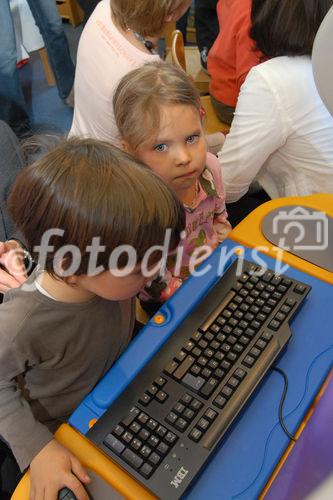 Microsoft Oesterreich und die Stadt Innsbruck praesentieren eine Initiative zur Foerderung der Sprachentwicklung von Kindern mit Hilfe moderner Medientechnologie.