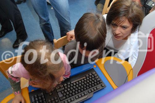 Microsoft Oesterreich und die Stadt Innsbruck praesentieren eine Initiative zur Foerderung der Sprachentwicklung von Kindern mit Hilfe moderner Medientechnologie.