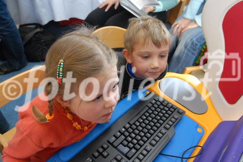 Microsoft Oesterreich und die Stadt Innsbruck praesentieren eine Initiative zur Foerderung der Sprachentwicklung von Kindern mit Hilfe moderner Medientechnologie.