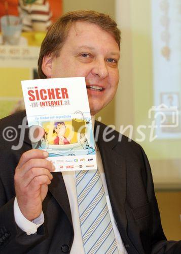 (C) fotodienst/Anna Rauchenberger - Wien 13.12.2006  - Partnerschaft der Wiener Kinderfreunde mit Microsoft Österreich: Der Umgang mit PC und Internet wird sicher und 'kinderleicht'. FOTO: Christian Morawek (GF der Wiener Kinderfreunde).