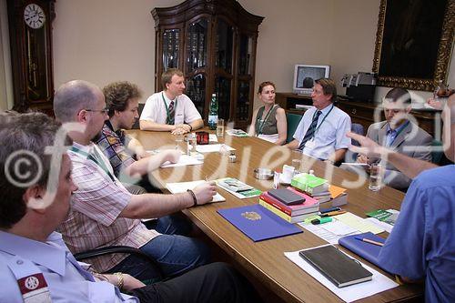 (C) fotodienst/Anna Rauchenberger - Wien 30.06.2006 - Microsoft Österreich und die Österreichische Computegesellschaft (OCG) veranstalteten heute in der Justizanstalt Josefstadt Vorträge zu Sicherheit im Internet. FOTO: Presseveranstaltung.